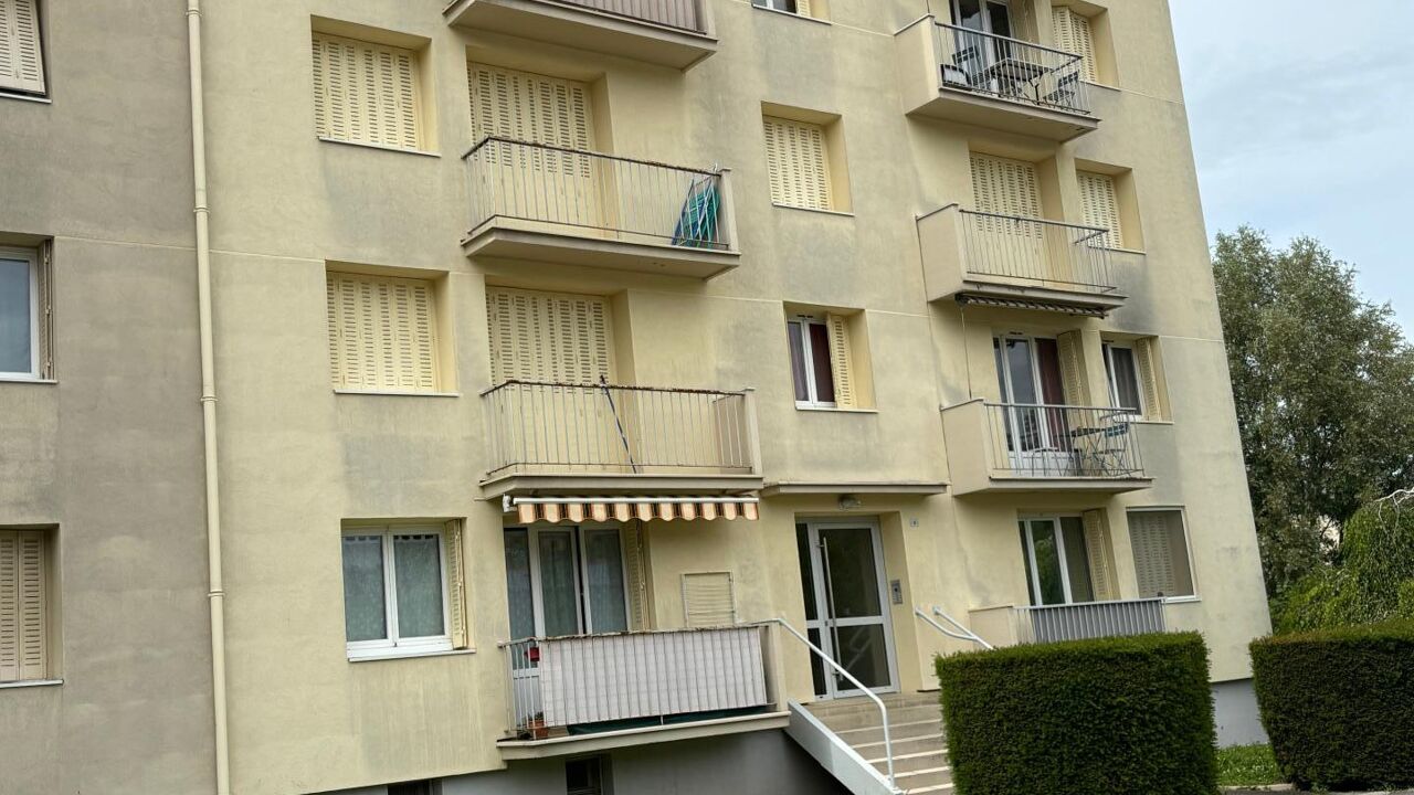 appartement 4 pièces 65 m2 à vendre à Lons-le-Saunier (39000)