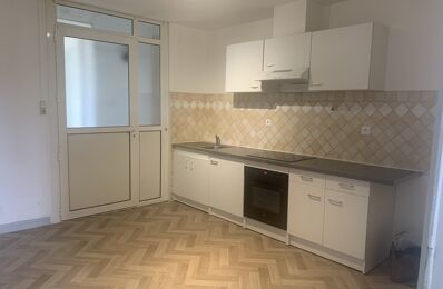 location appartement 493 € CC /mois à proximité de La Roquebrussanne (83136)