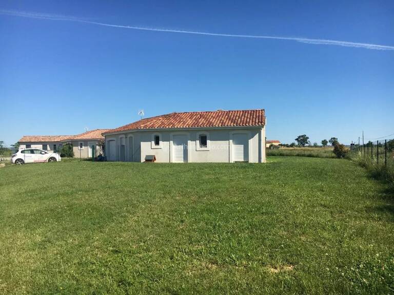Villa de plain-pied T4 avec jardin. — photo 1