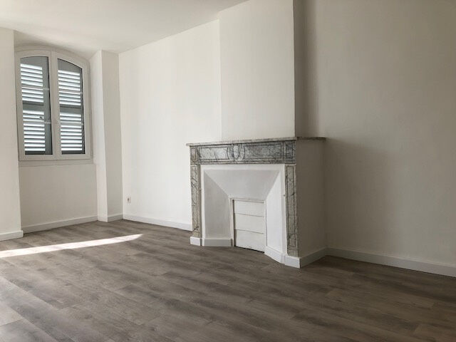 Marseille 1er Appartement 2 pièces 40 m²