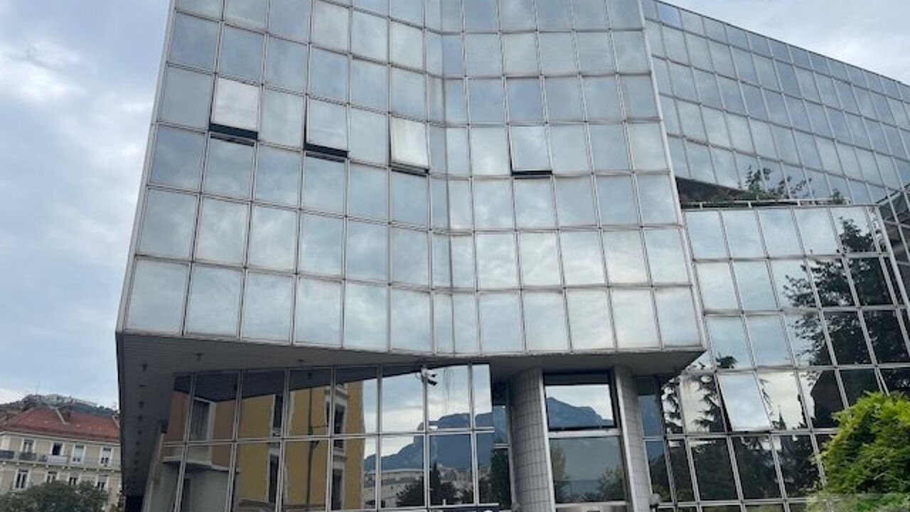 bureau  pièces 320 m2 à vendre à Grenoble (38000)