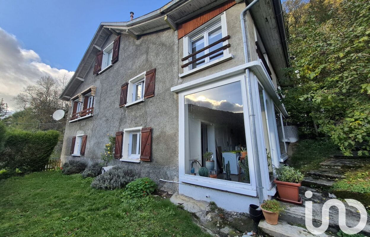 maison 7 pièces 217 m2 à vendre à Bellegarde-sur-Valserine (01200)