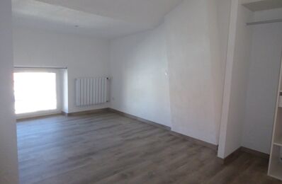 location appartement 300 € CC /mois à proximité de Villeneuve-de-Berg (07170)