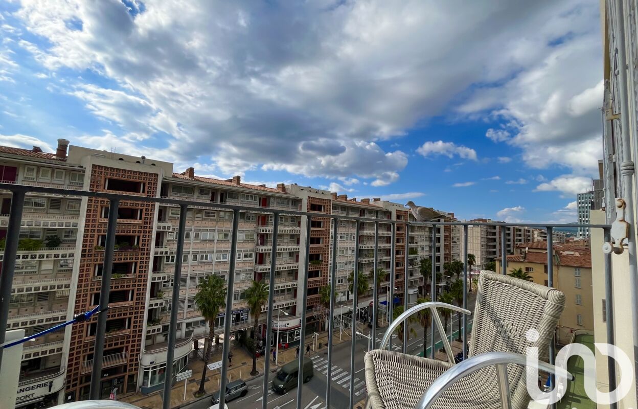 appartement 3 pièces 53 m2 à vendre à Toulon (83000)