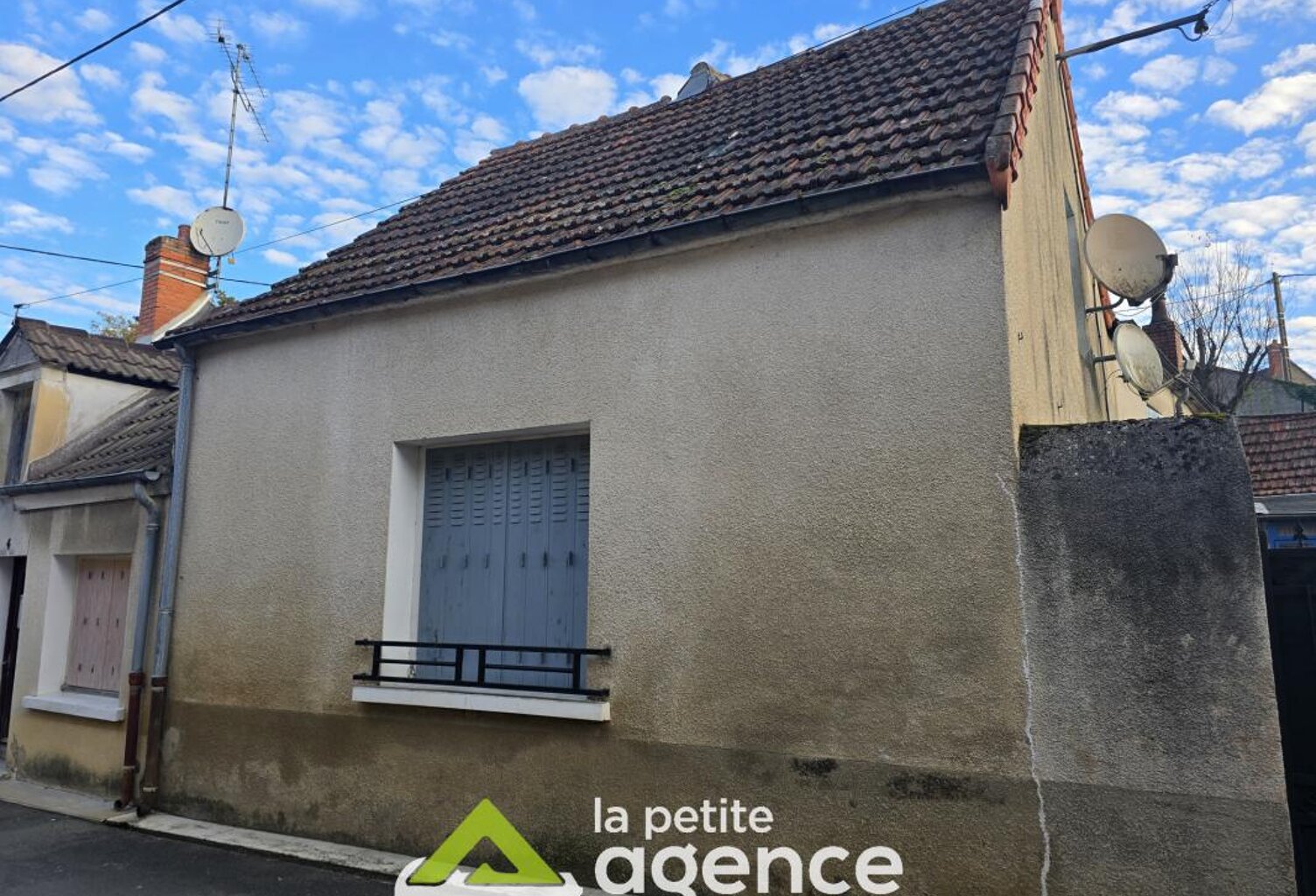 DUN SUR AURON : Maison à rénover édifiée sur 275 m2 environ — photo 1