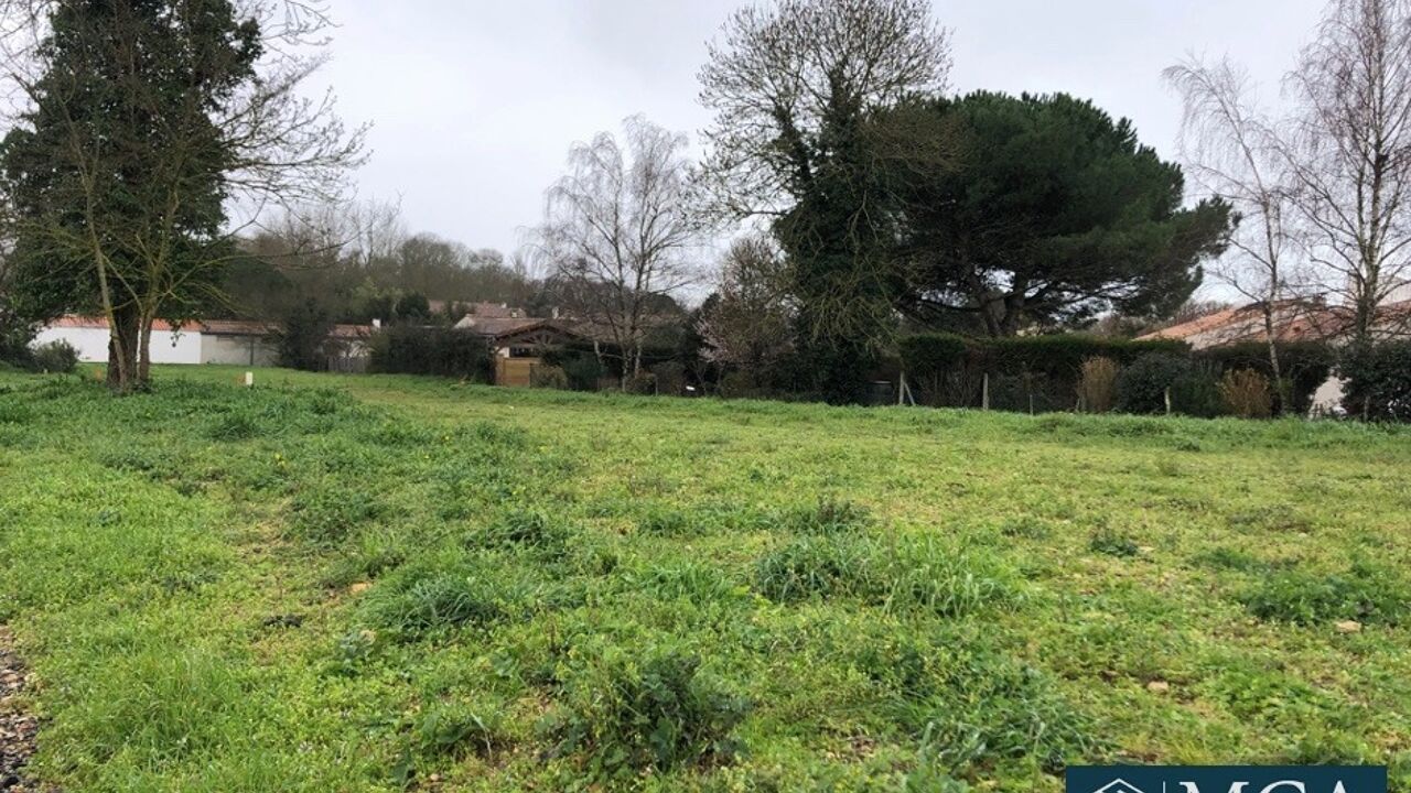 terrain  pièces 386 m2 à vendre à Salles-sur-Mer (17220)