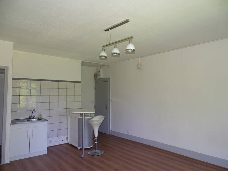 A louer à CLAIRVAUX-LES-LACS, Appartement duplex T2 — photo 1