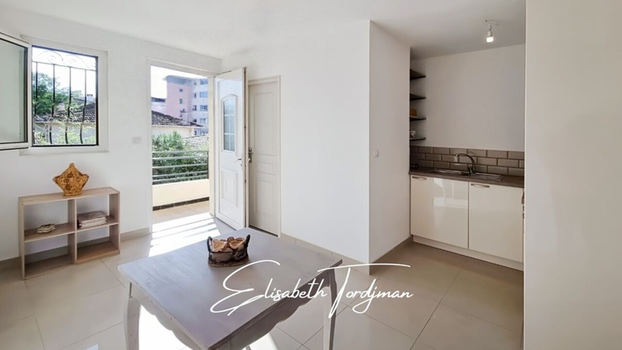 appartement 1 pièces 33 m2 à vendre à Saint-Raphaël (83530)