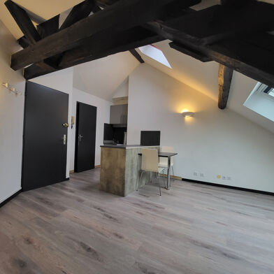 Appartement 1 pièces 360 €