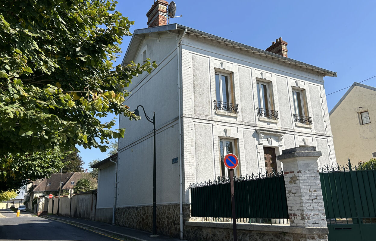 maison 9 pièces 183 m2 à vendre à La Ferté-Gaucher (77320)