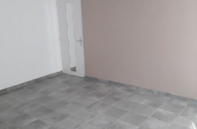 location maison 583 € CC /mois à proximité de Salomé (59496)