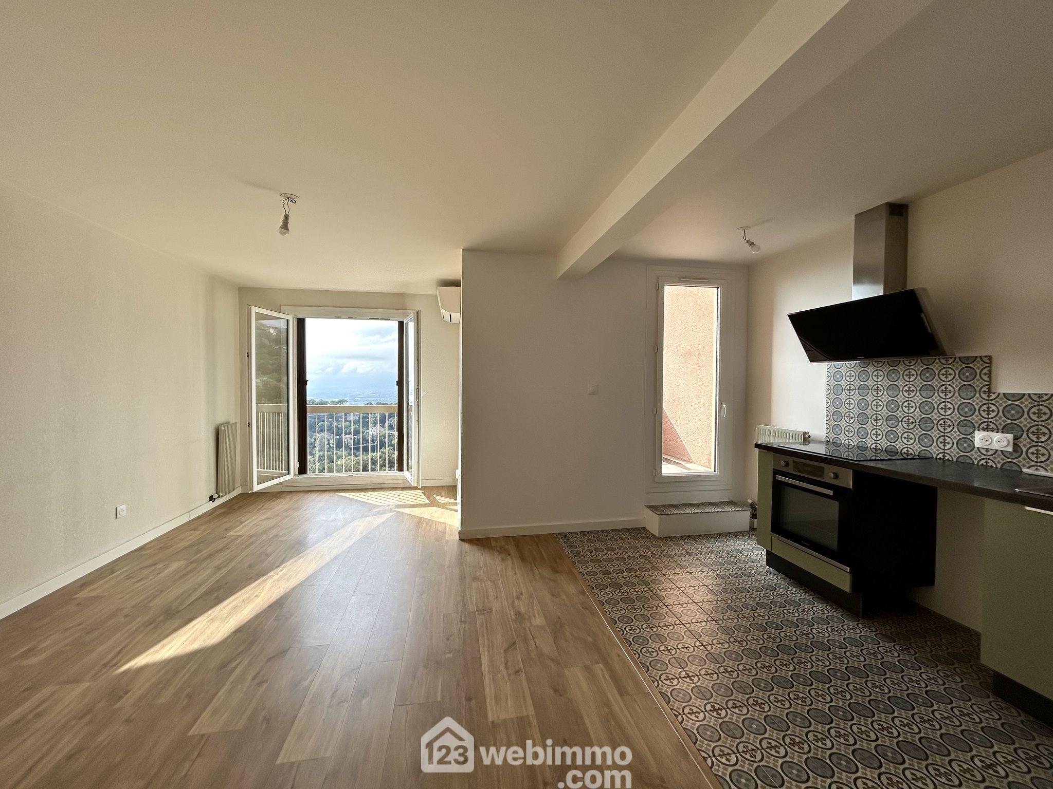 Triplex - 90m² - Bastia