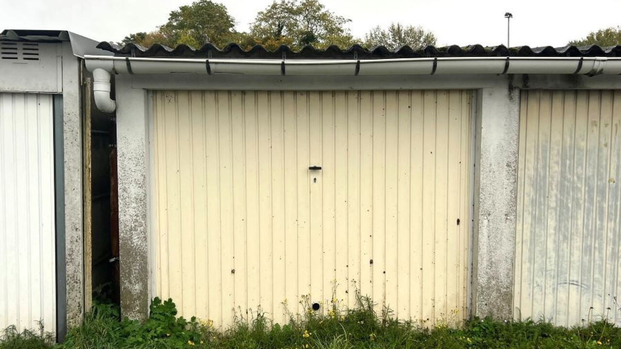 garage  pièces 15 m2 à vendre à Saint-Amand-les-Eaux (59230)