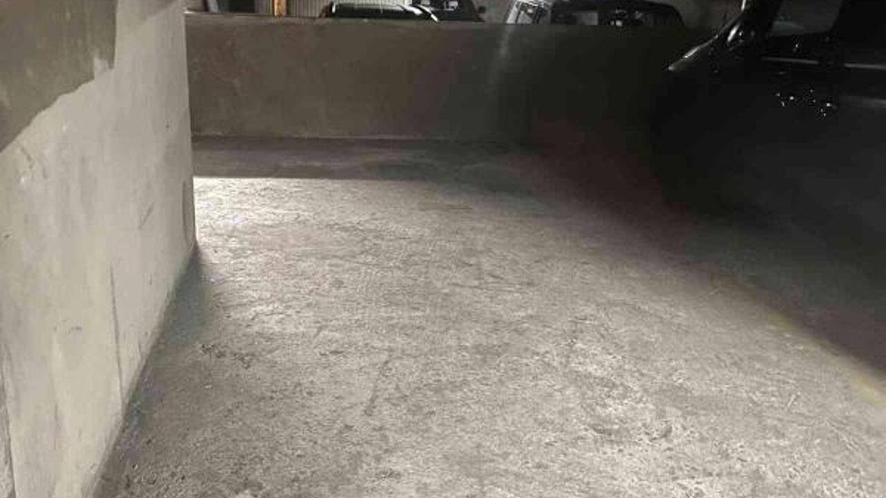 garage  pièces 17 m2 à vendre à Paris 14 (75014)