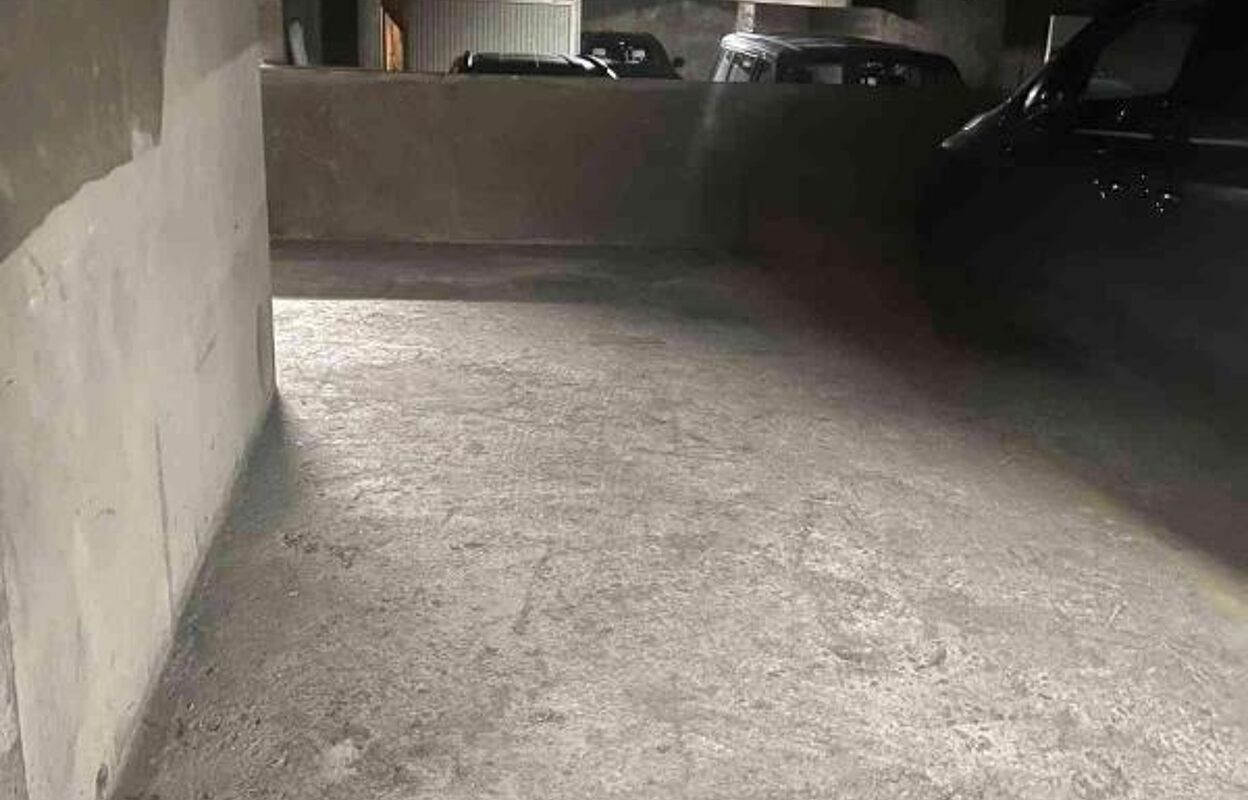 garage  pièces 17 m2 à vendre à Paris 14 (75014)