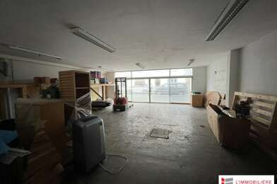 Commerce  300000 €