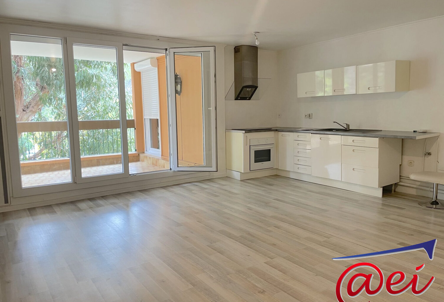 Appartement T4 avec terrasse — photo 1