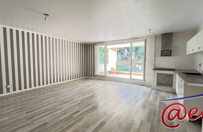 Appartement T4 avec terrasse — photo 4