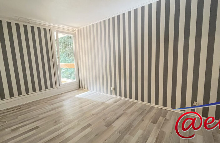 Appartement T4 avec terrasse — photo 5