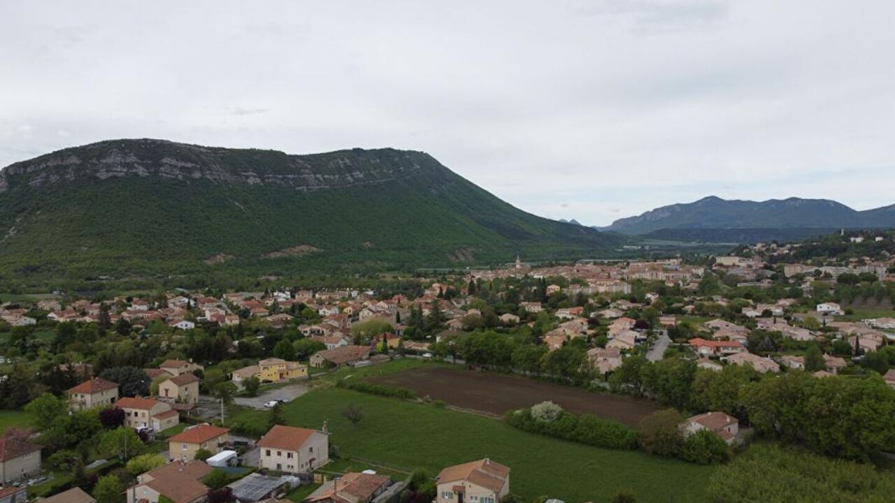 terrain  pièces 402 m2 à vendre à Laragne-Montéglin (05300)