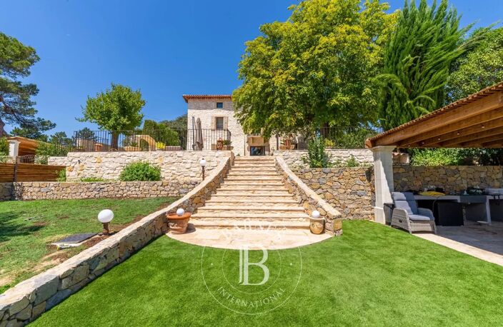SOUS OFFRE - PIERREVERT - PROPRIETE 600m2 - 3 GITES- CALME ABSOL — photo 3
