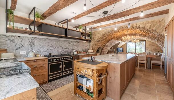 Propri&eacute;t&eacute; 20 pièces  à vendre Manosque 04100