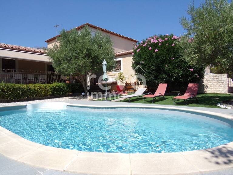 Villa — photo 1