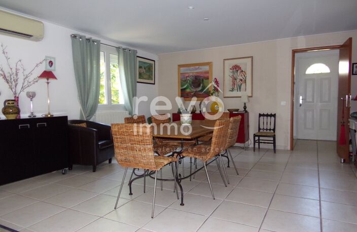 Villa — photo 5