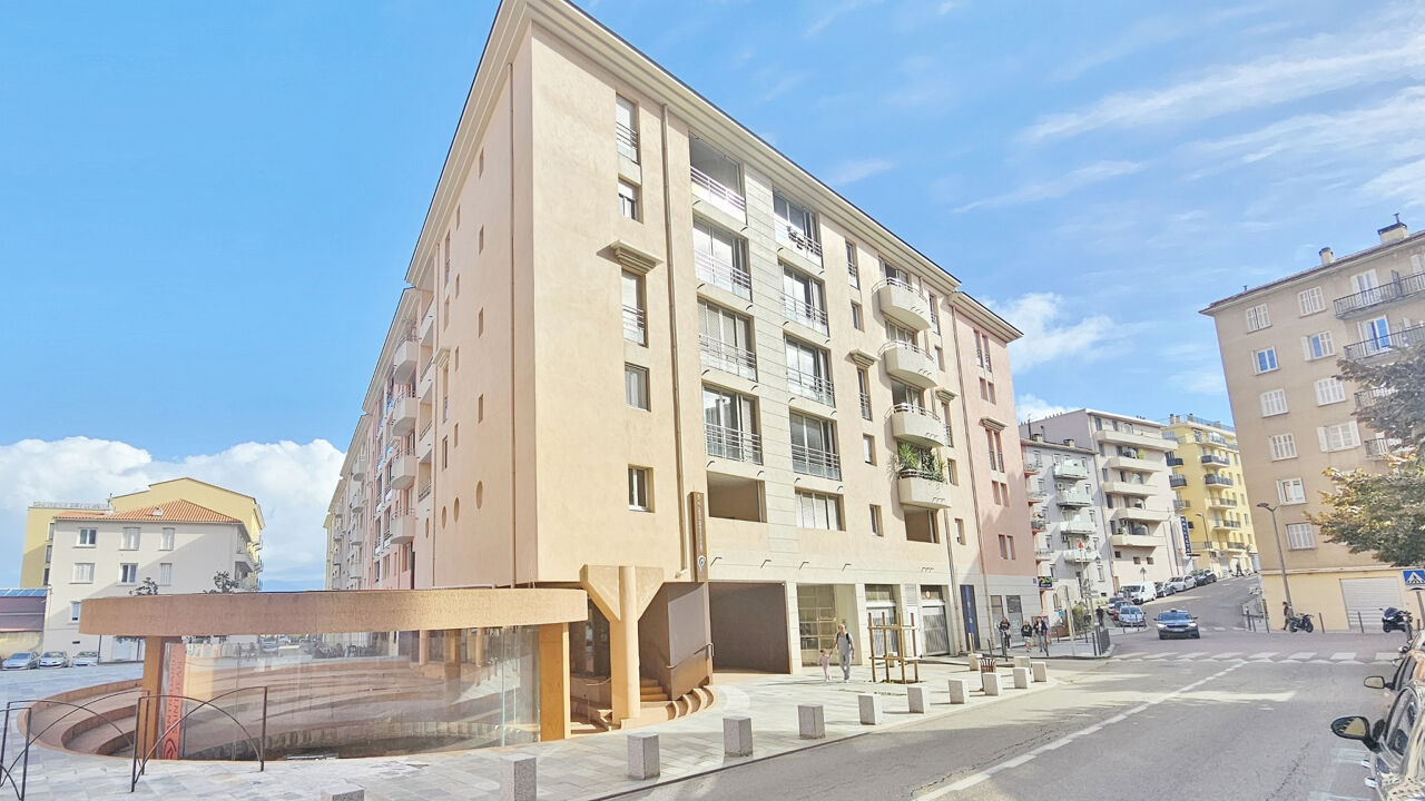 appartement 2 pièces 56 m2 à vendre à Ajaccio (20000)