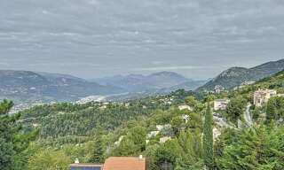 Maison 5 Pièces 235 m² à vendre à Aspremont (06790)