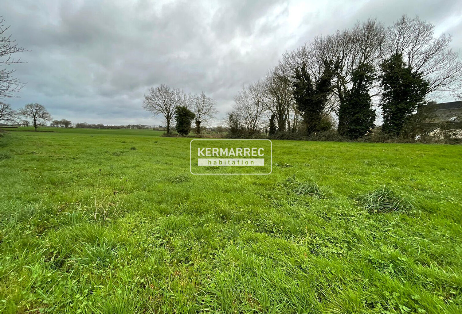 A VENDRE Terrain constructible de 1018 m² à LOUVIGNE DE BAIS - 109 000  HAI — photo 1