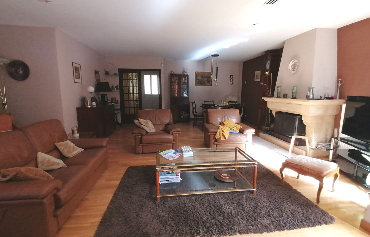 maison 6 pièces 120 m2 à vendre à Chassieu (69680)