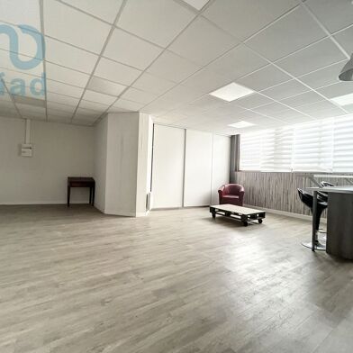 Bureau 150 m²