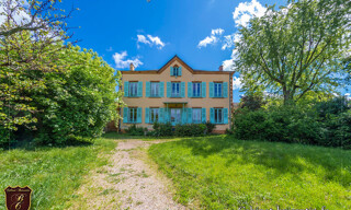 Maison 9 Pièces 340 m² à vendre à Val d'Oingt (69620)