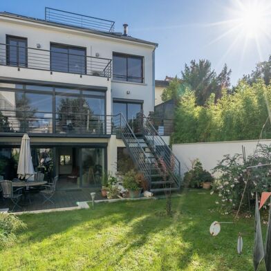 Maison 6 pièces 230 m²