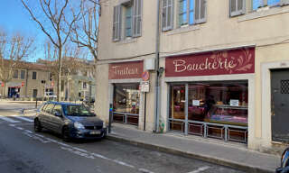 Commerce  113 m² à vendre à Nîmes (30000)