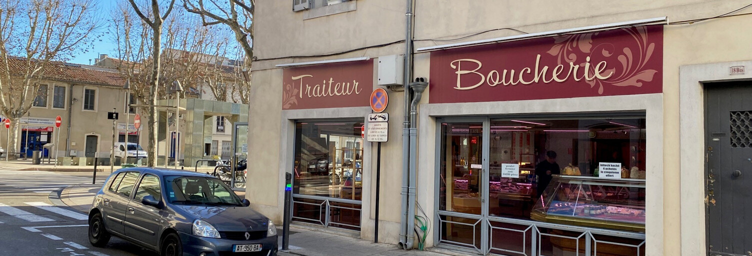 Commerce  113 m² à vendre à Nîmes (30000)