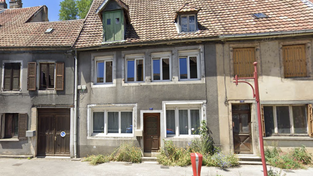 maison 6 pièces 163 m2 à vendre à L'Isle-sur-le-Doubs (25250)