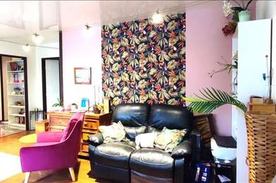 Appartement 4 pièces 243800 €