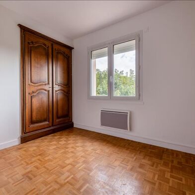 Appartement 4 pièces 254400 €