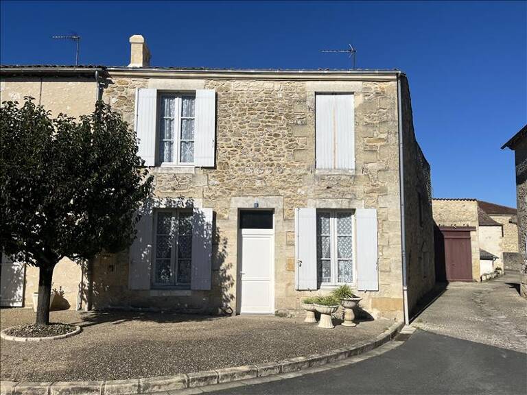 Maison en pierre de 7 pièces principales — photo 1