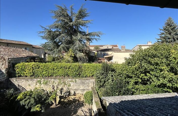 Maison en pierre de 7 pièces principales — photo 2