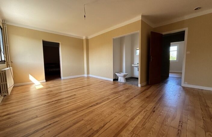 Maison de bourg de 9 pièces principales — photo 4