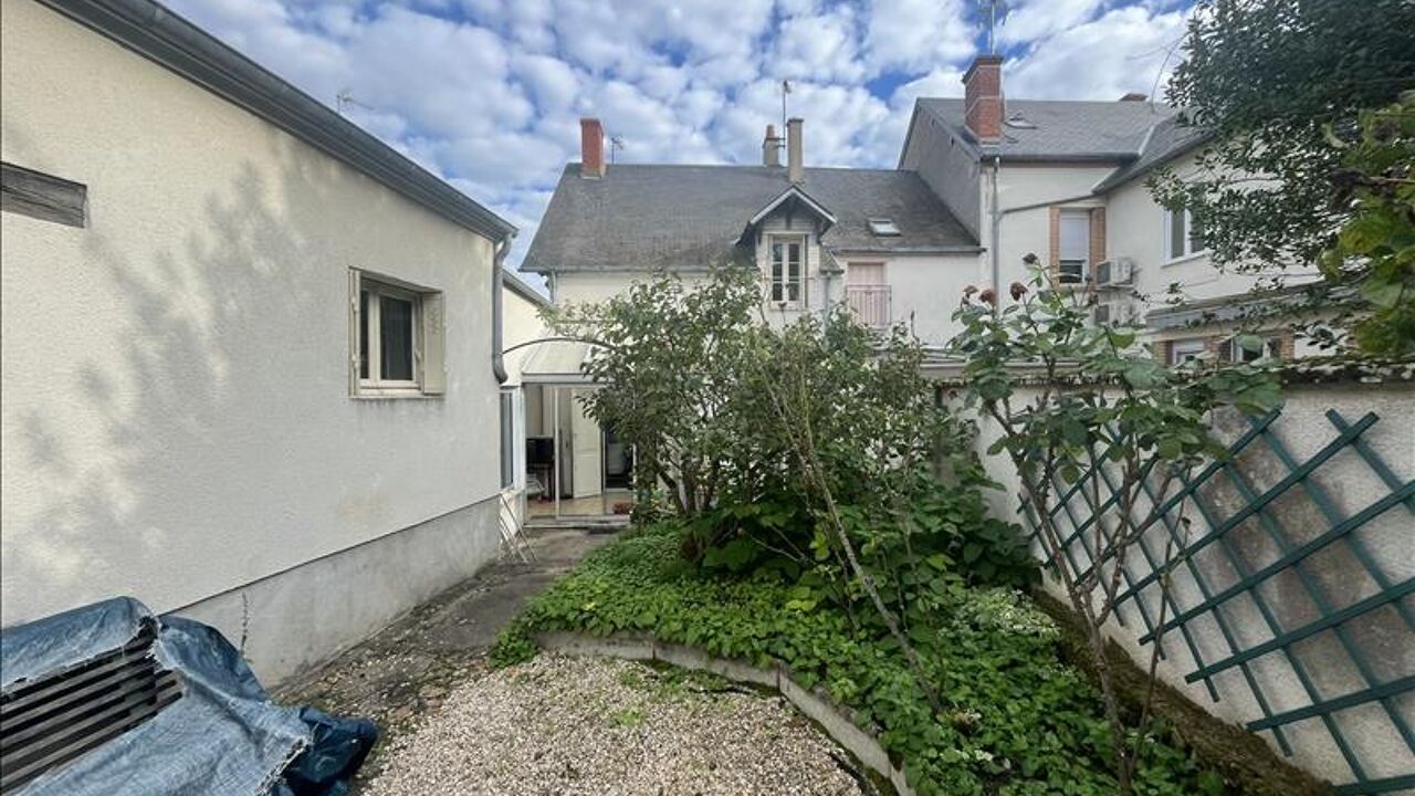 maison 5 pièces 106 m2 à vendre à Mehun-sur-Yèvre (18500)