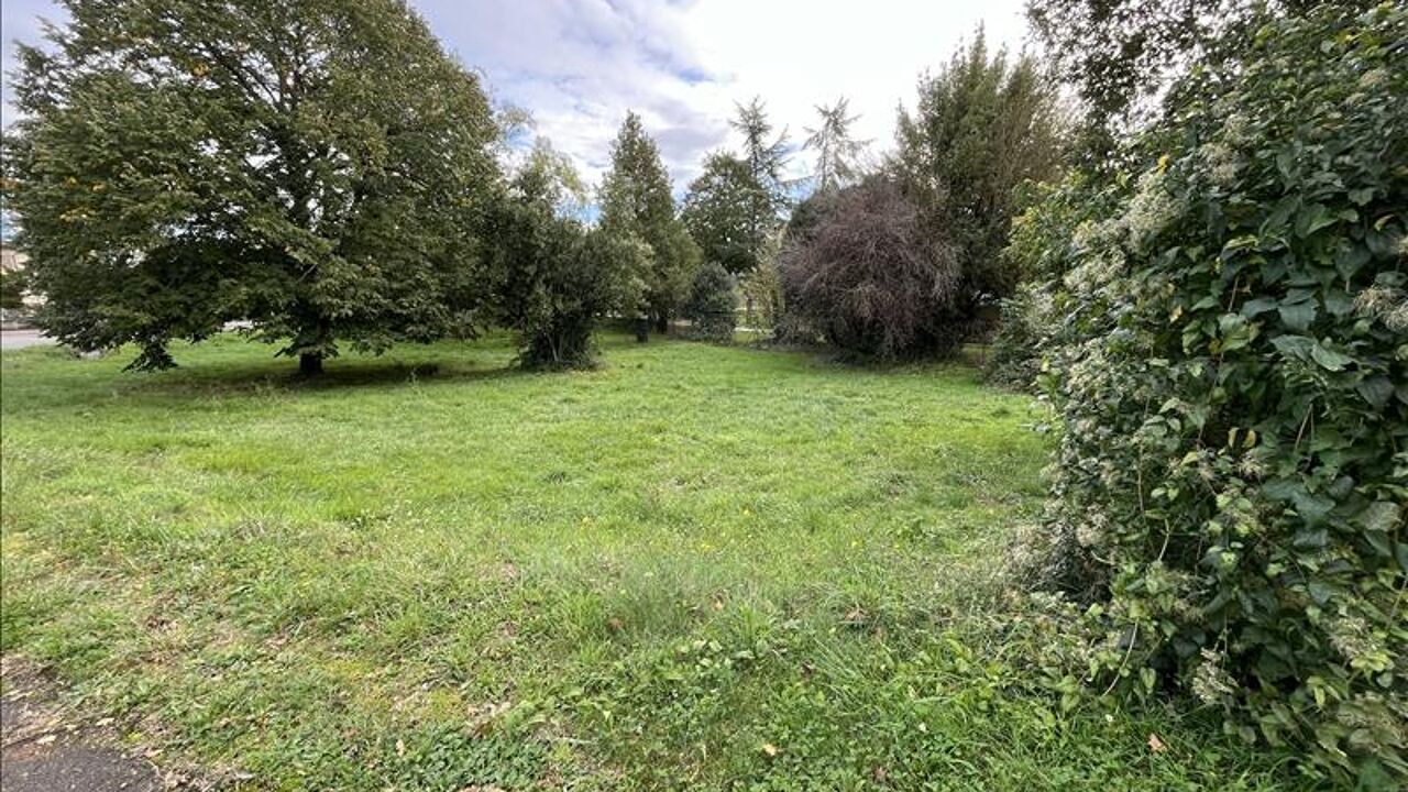 terrain  pièces 1120 m2 à vendre à La Couronne (16400)