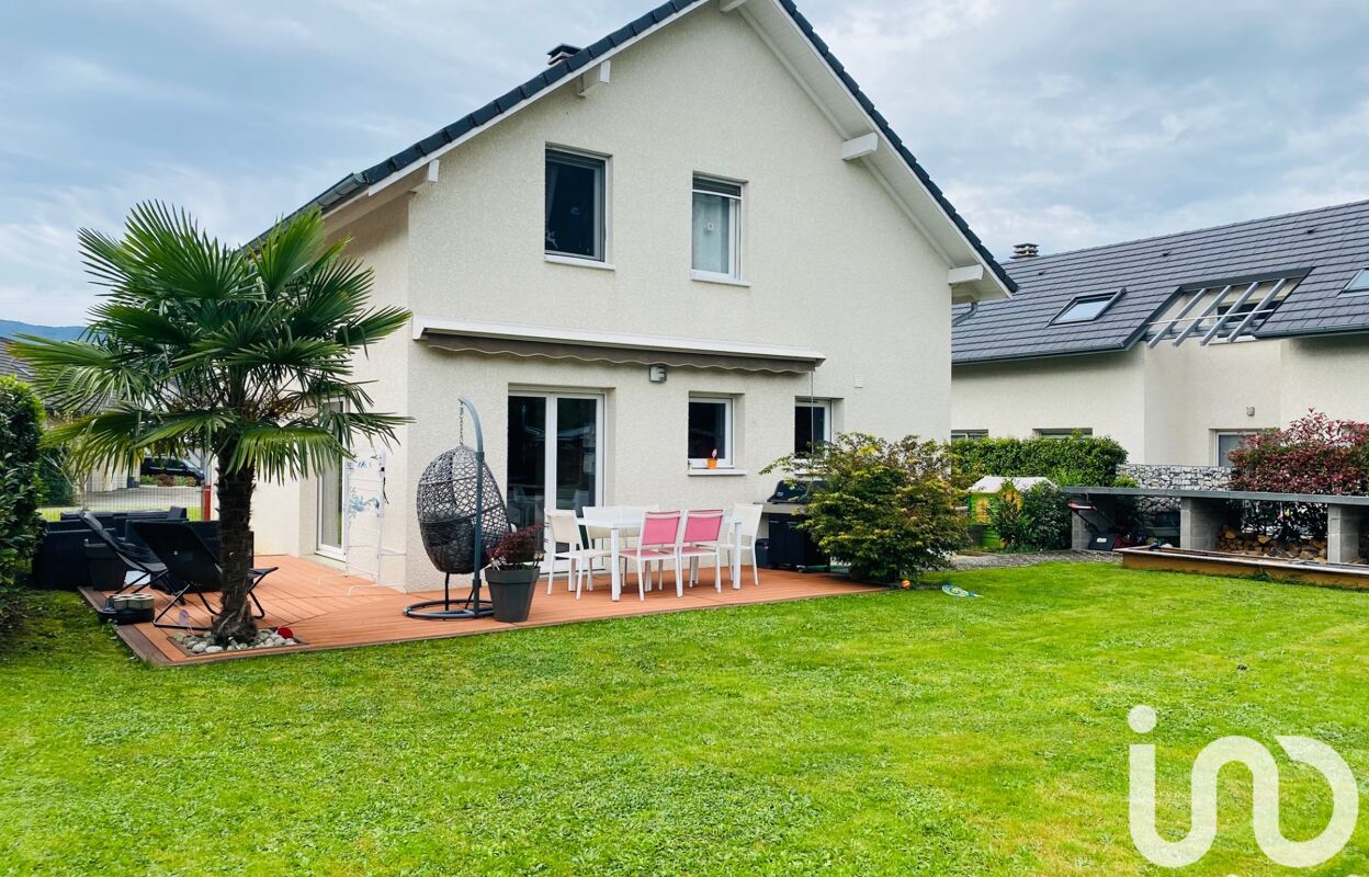 maison 5 pièces 117 m2 à vendre à Porte-de-Savoie (73800)