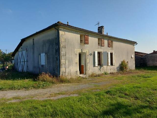 Charentaise de 3 pièces principales — photo du bien