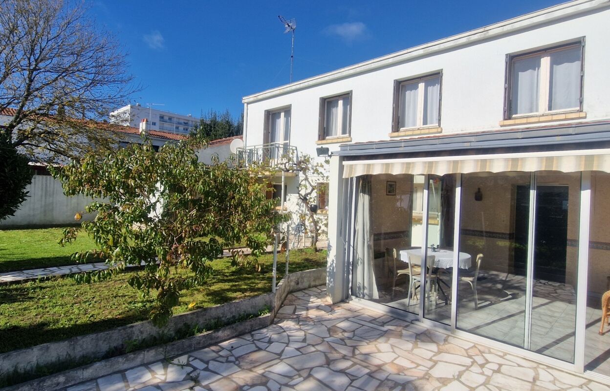 maison 6 pièces 161 m2 à vendre à La Rochelle (17000)