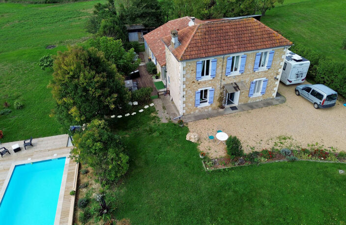 Maison en pierres XIXe 3 chambres  Piscine  Terrain 5000 m² — photo 5