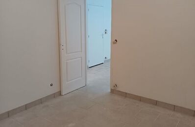 location appartement 400 € CC /mois à proximité de Castillon-la-Bataille (33350)